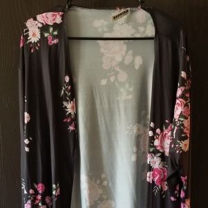 Black Floral Kimono